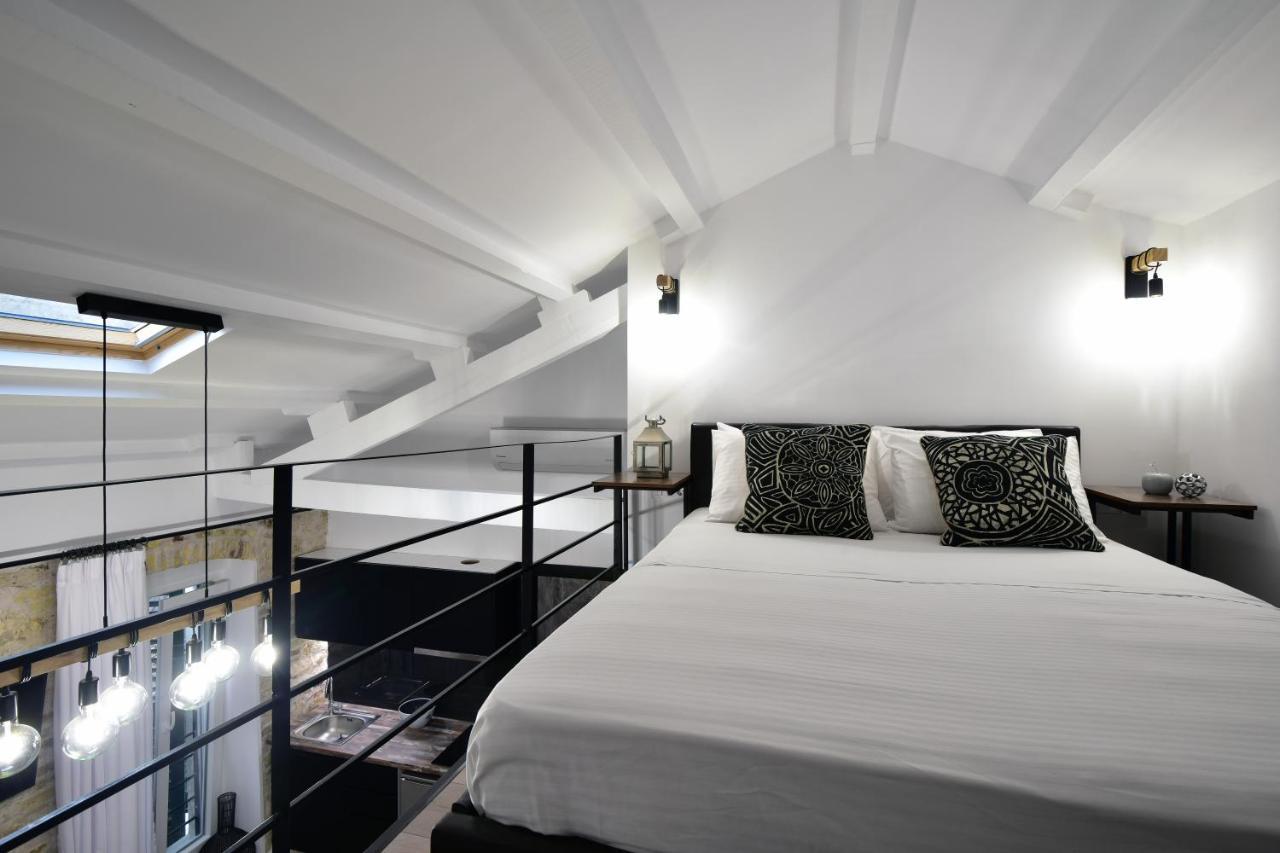 Queen 4 Apartment In The Heart Of The Corfu Historical Old Town Center Extérieur photo